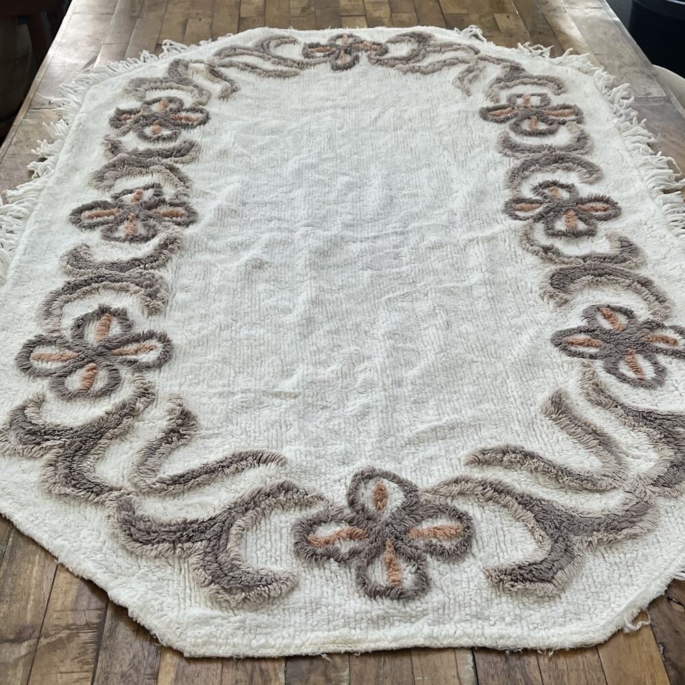 Vintage Chenille Bathroom Rug 51" x 34"